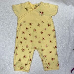 Vintage Disney sincerely Pooh yellow unisex short sleeve romper 6/9m